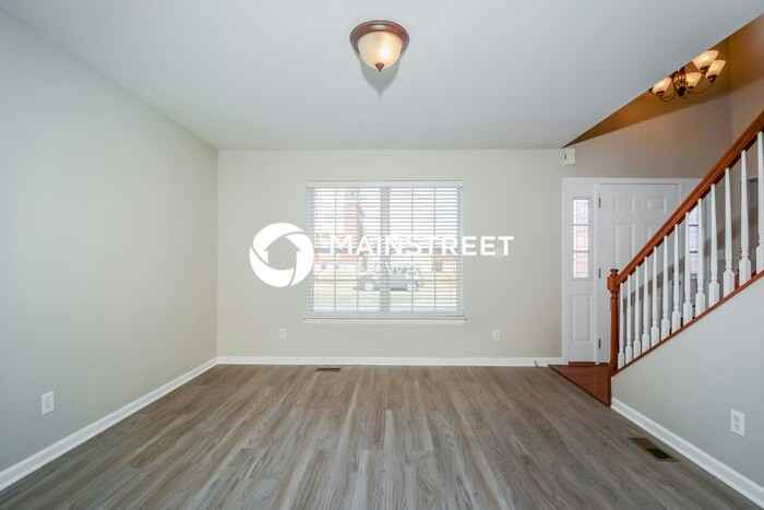 5370 Vernon Ave - Photo 2 of 17
