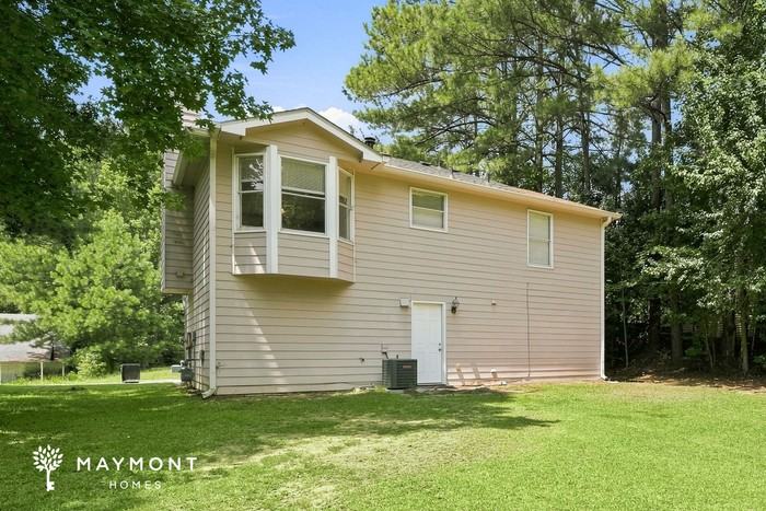 1504 Chelsea Downs Dr Ne - Photo 6 of 16