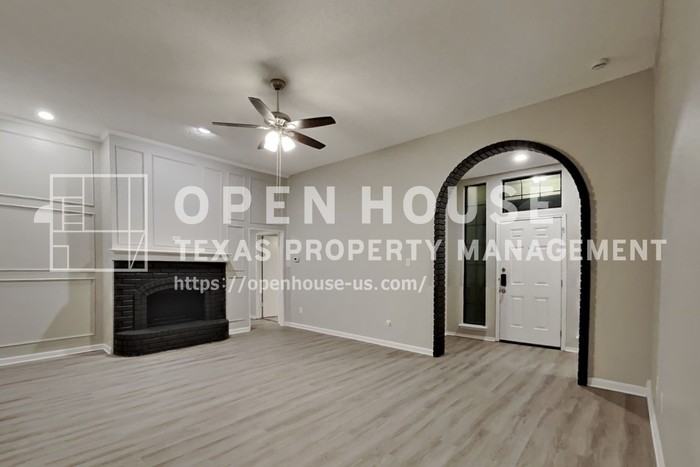 1052 Fairview Dr - Photo 6 of 21