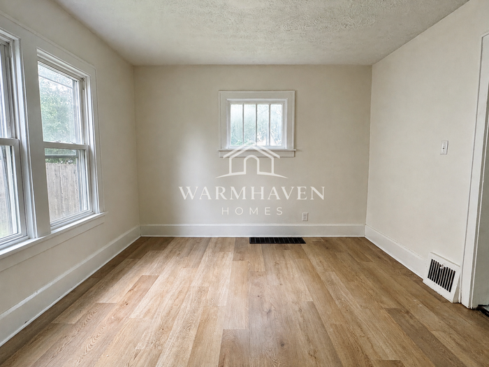 801 Storer Ave - Photo 3 of 17