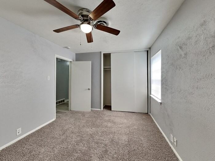 2126 Ridgeway St - Photo 7 of 21