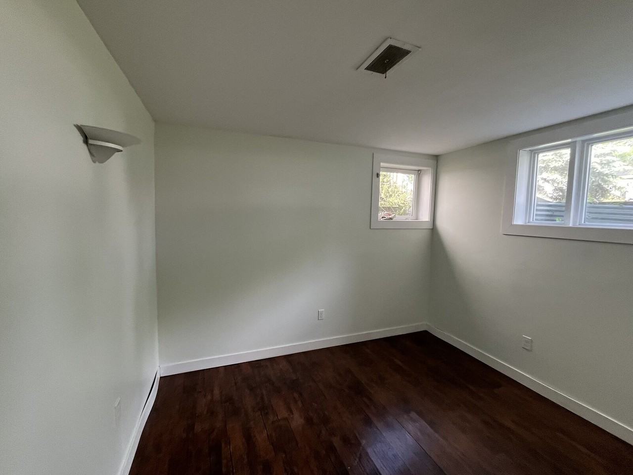 11335 75 Ave Nw - Photo 5 of 11