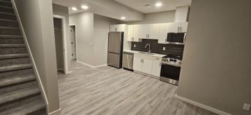 featured image of 214 Hawthorn Way