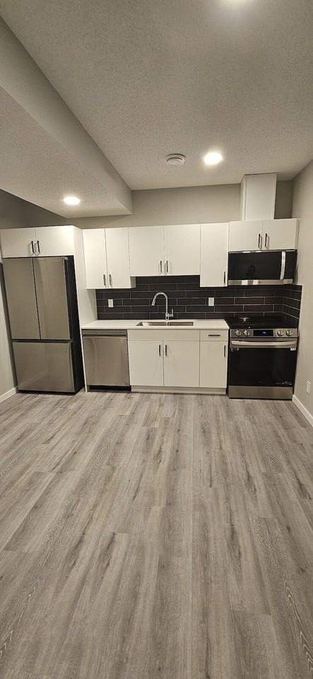 214 Hawthorn Way - Photo 2 of 8