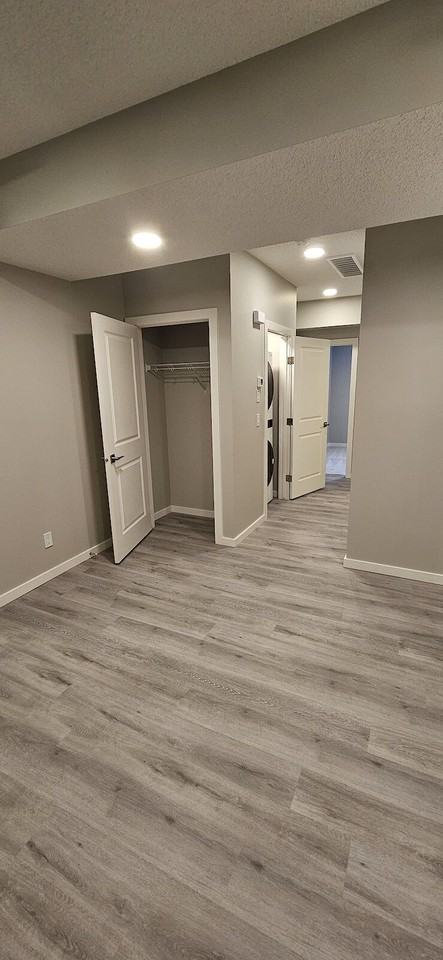 214 Hawthorn Way - Photo 5 of 8