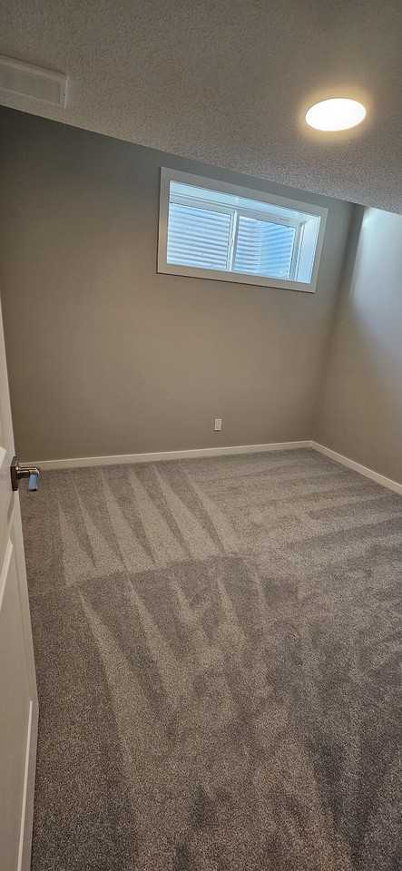 214 Hawthorn Way - Photo 7 of 8