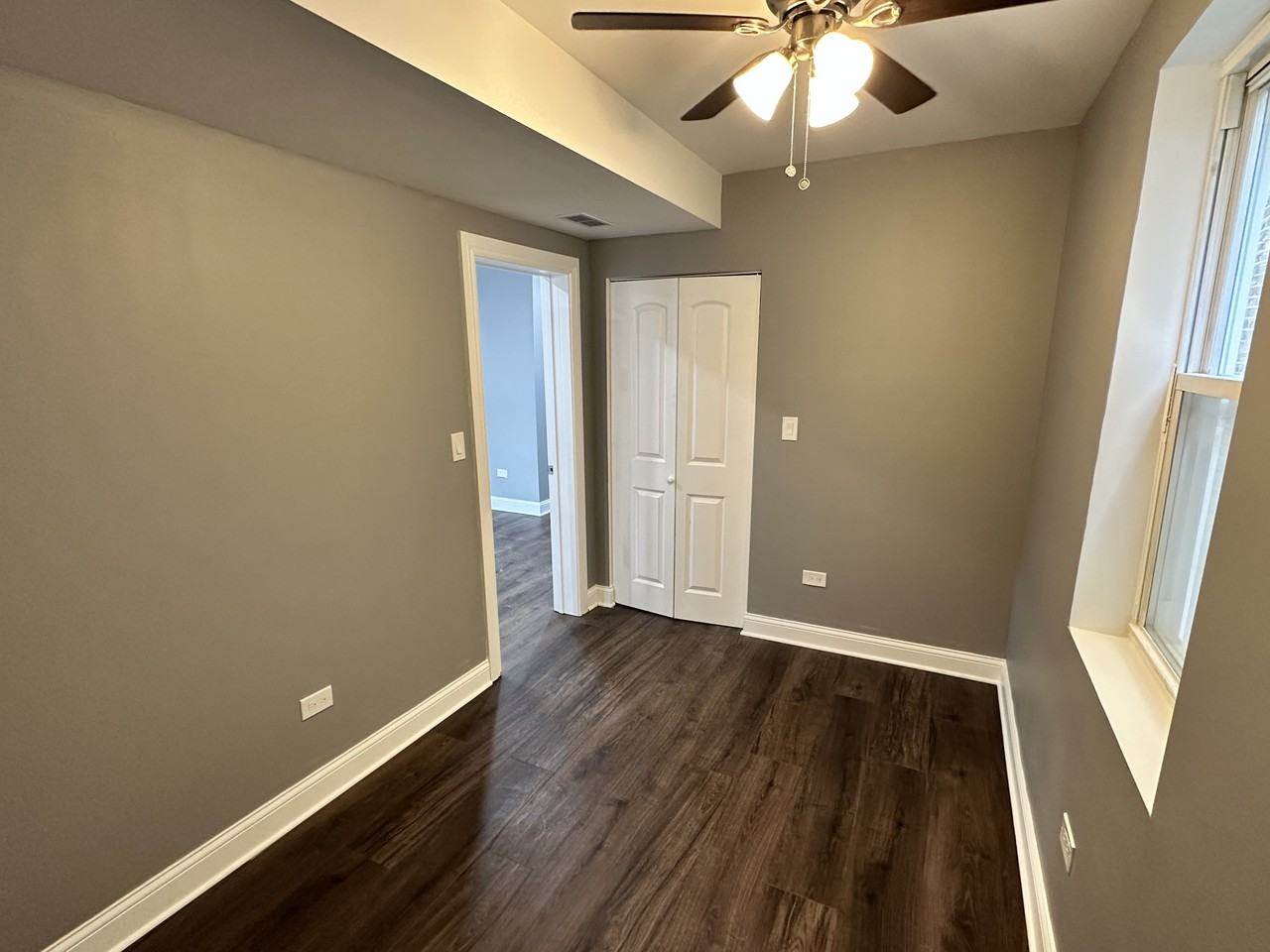 2553 W 45th St #1 - Photo 5 of 11