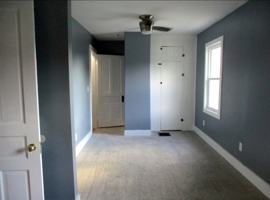 featured image of 516 Riverside Dr #516