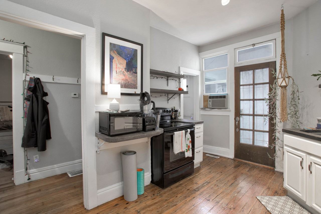 3702 Walnut St #3702 - Photo 4 of 13