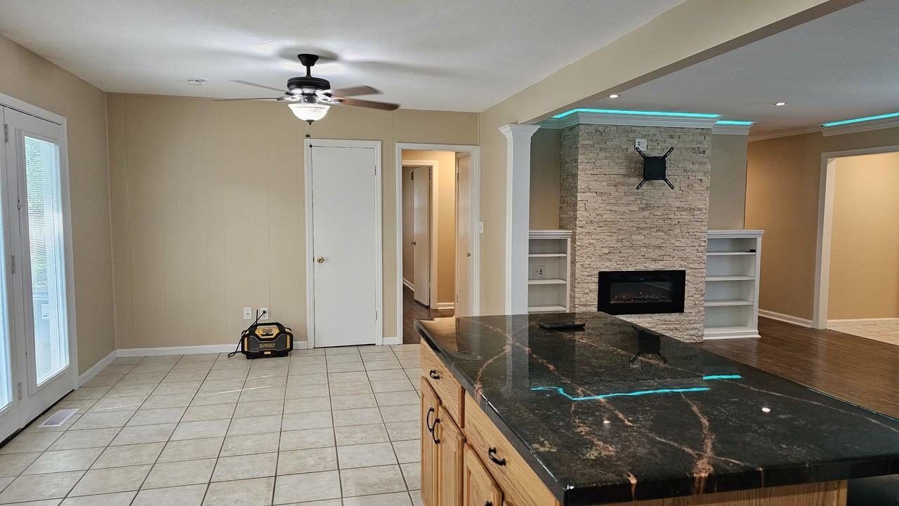 5830 Perry Ln #NA - Photo 5 of 22