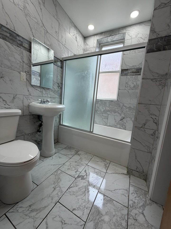 639 N Sawyer Ave #2 - Photo 5 of 15