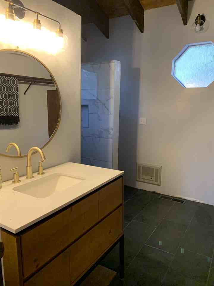 1647 Thunderbird Drive - Photo 5 of 11