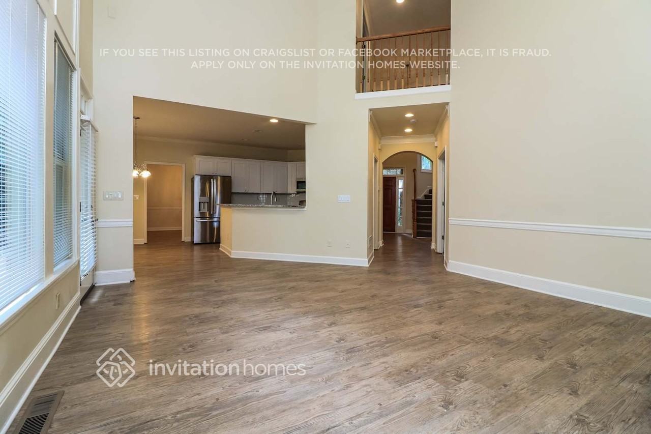 1942 Tristan Dr Se - Photo 5 of 18