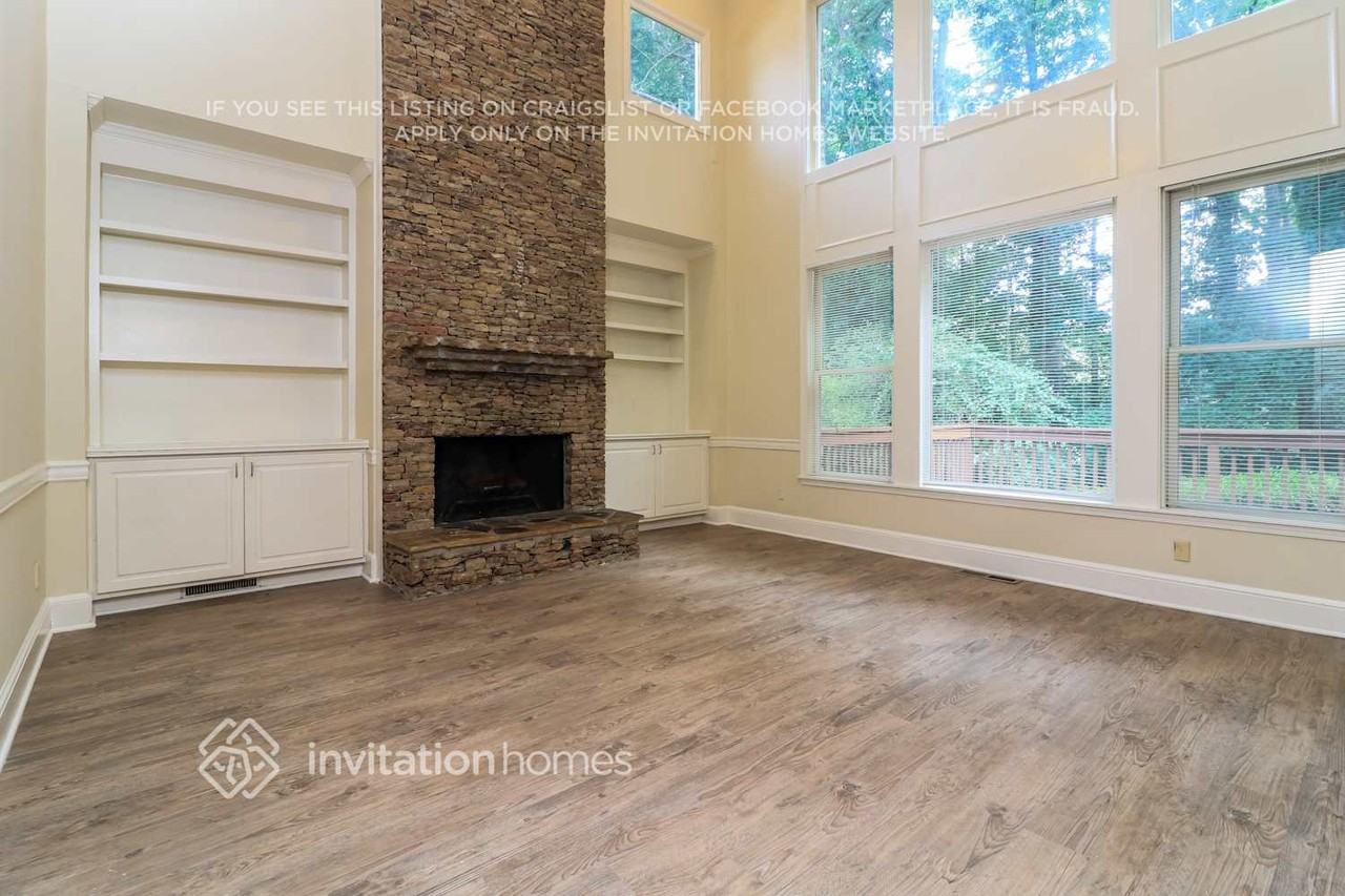 1942 Tristan Dr Se - Photo 7 of 18