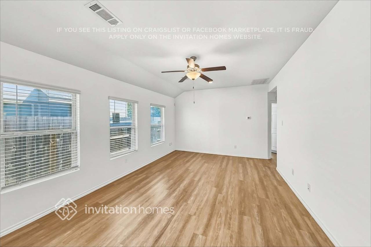 18827 Wembley Vista Trl - Photo 4 of 18