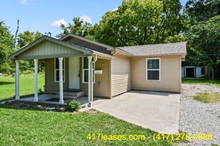 2518 N Weller Ave #1 - Photo 1 of 1