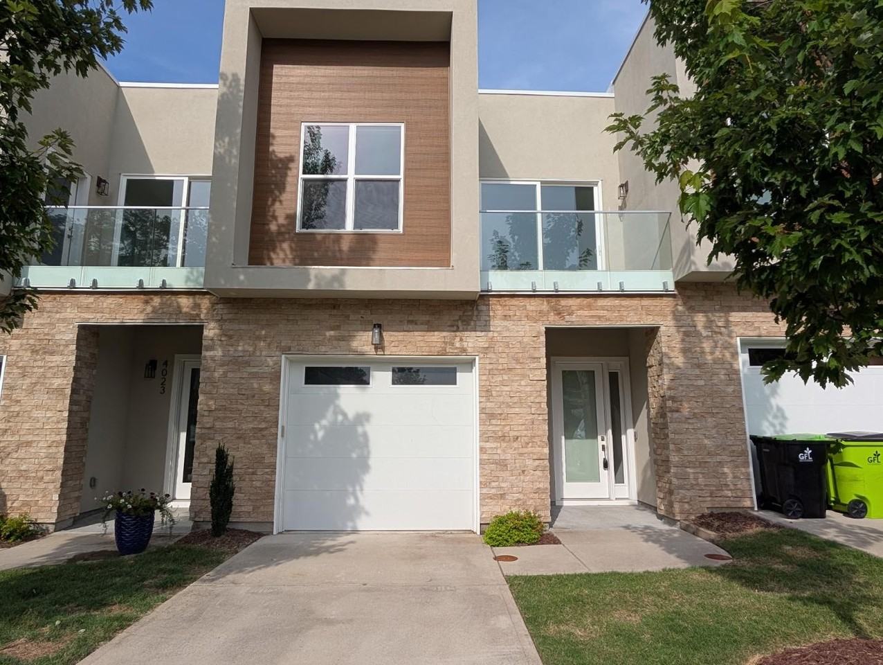 4025 Southpoint Landing Way - Photo 2 of 20