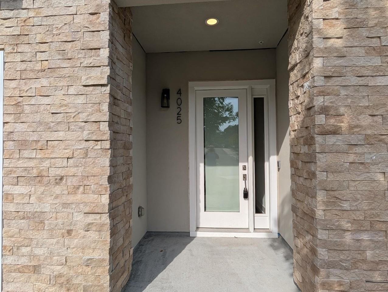 4025 Southpoint Landing Way - Photo 4 of 20