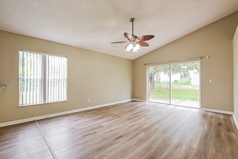 3005 Lorimer Ct - Photo 3 of 16