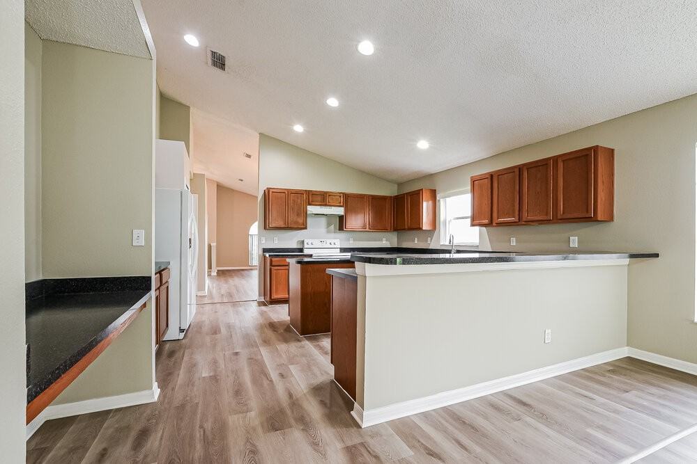 3005 Lorimer Ct - Photo 7 of 16