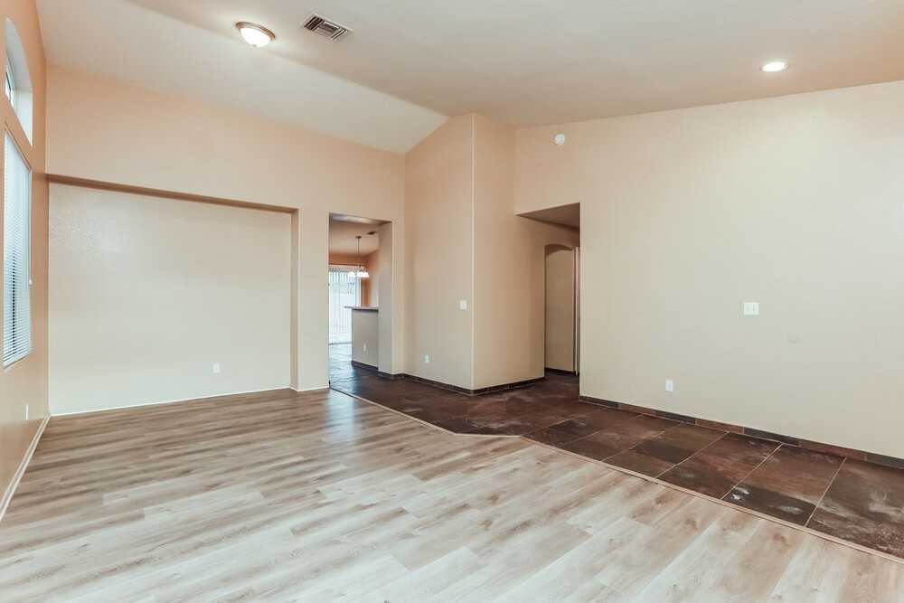 7519 W Summer Sky Dr - Photo 4 of 16