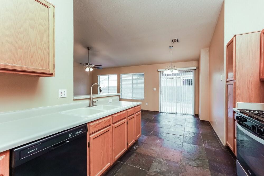 7519 W Summer Sky Dr - Photo 7 of 16