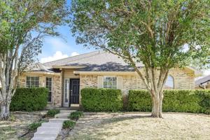 featured image of 1040 Glencrest Dr
