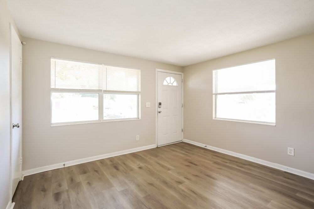 5816 Sonora Dr W - Photo 5 of 16