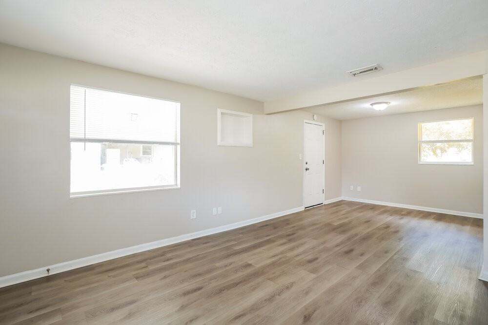 5816 Sonora Dr W - Photo 6 of 16