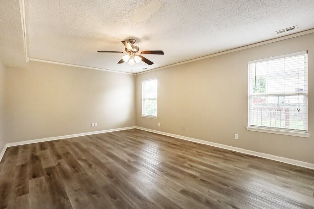 6336 Long River Ln - Photo 5 of 17