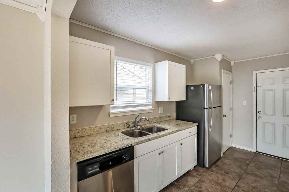 6336 Long River Ln - Photo 7 of 17