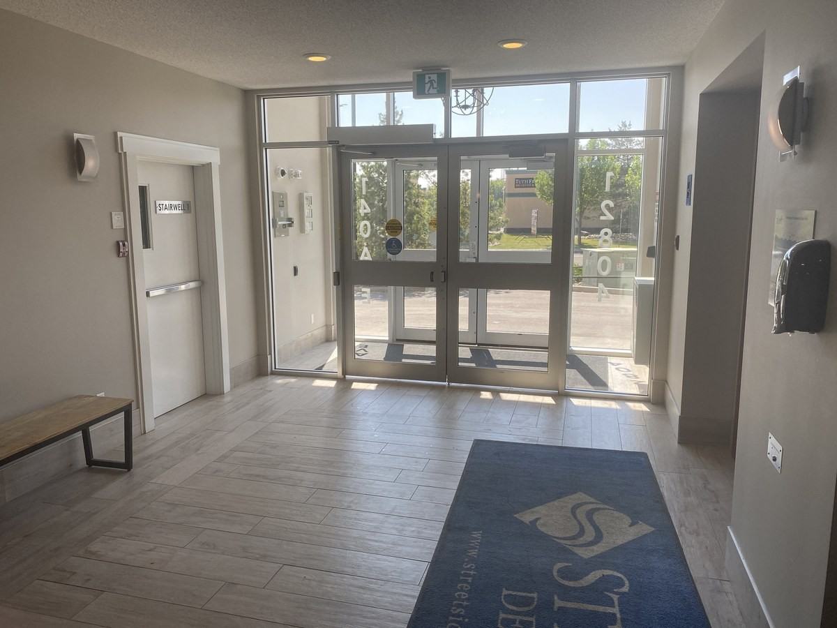 12804 140 Ave Nw - Photo 3 of 19
