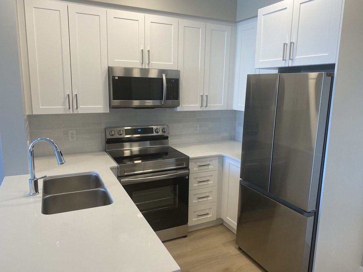 12804 140 Ave Nw - Photo 6 of 19