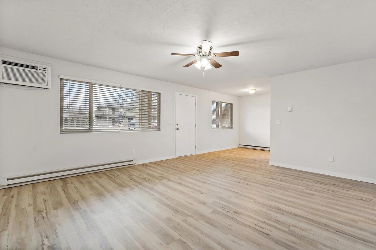 563 S Curtis Rd - Photo 2 of 50