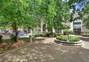 203 Coggins Dr - Photo 1 of 1