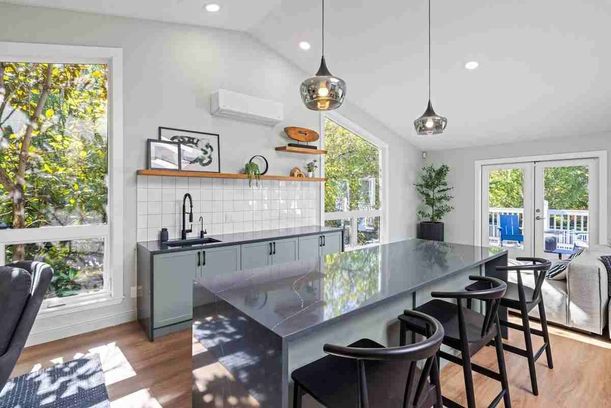 1300 N 20th St - Photo 6 of 28