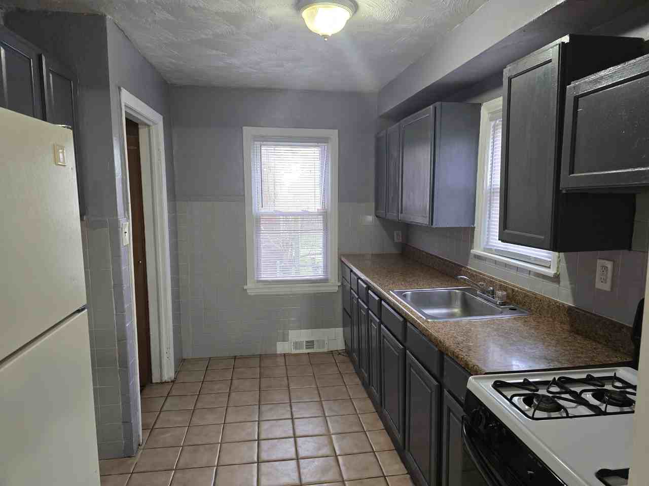 15860 Fordham St #1 - Photo 4 of 9