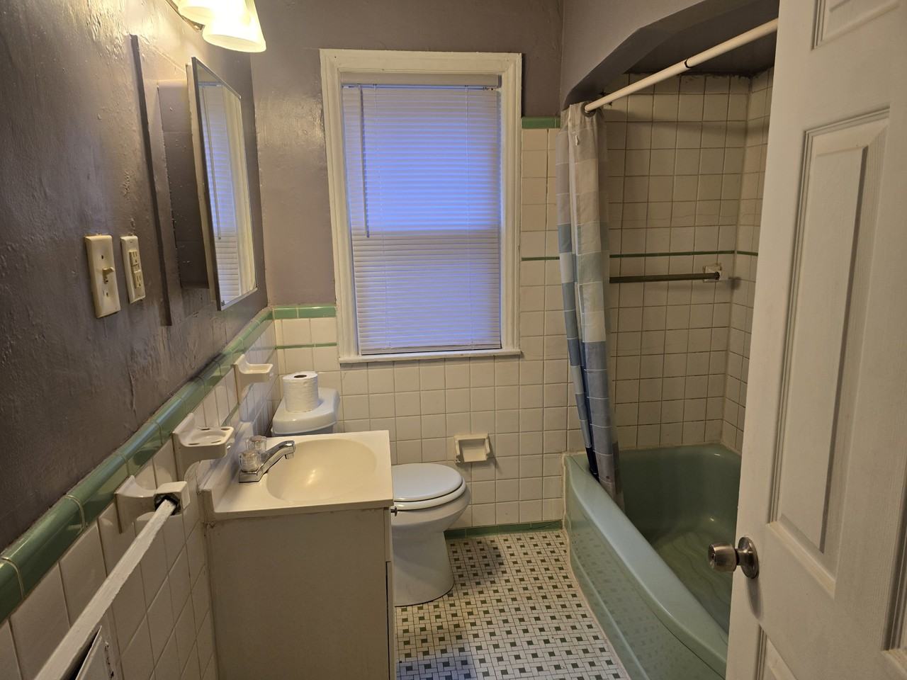 15860 Fordham St #1 - Photo 6 of 9