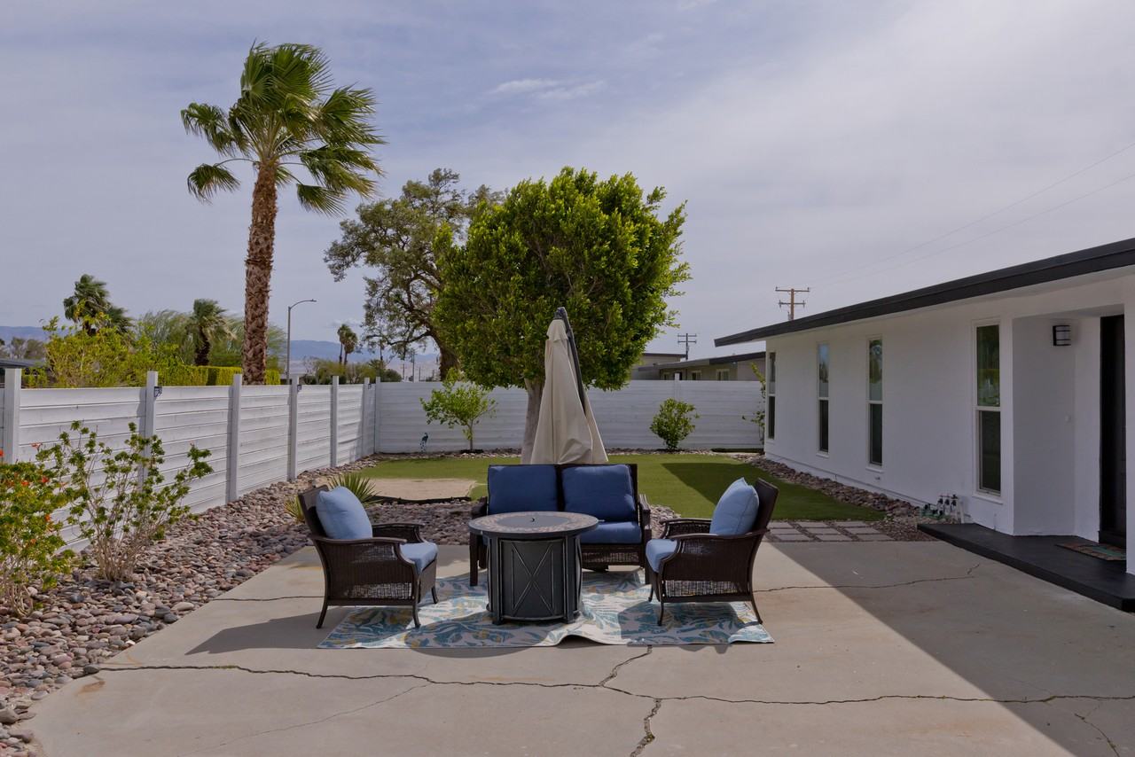 765 W Rosa Parks Rd #1 - Photo 4 of 49