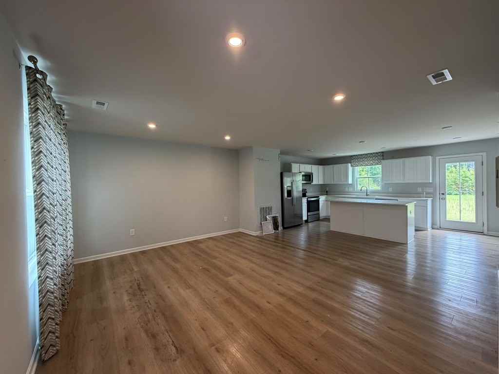 205 Tormore Dr #1 - Photo 4 of 25