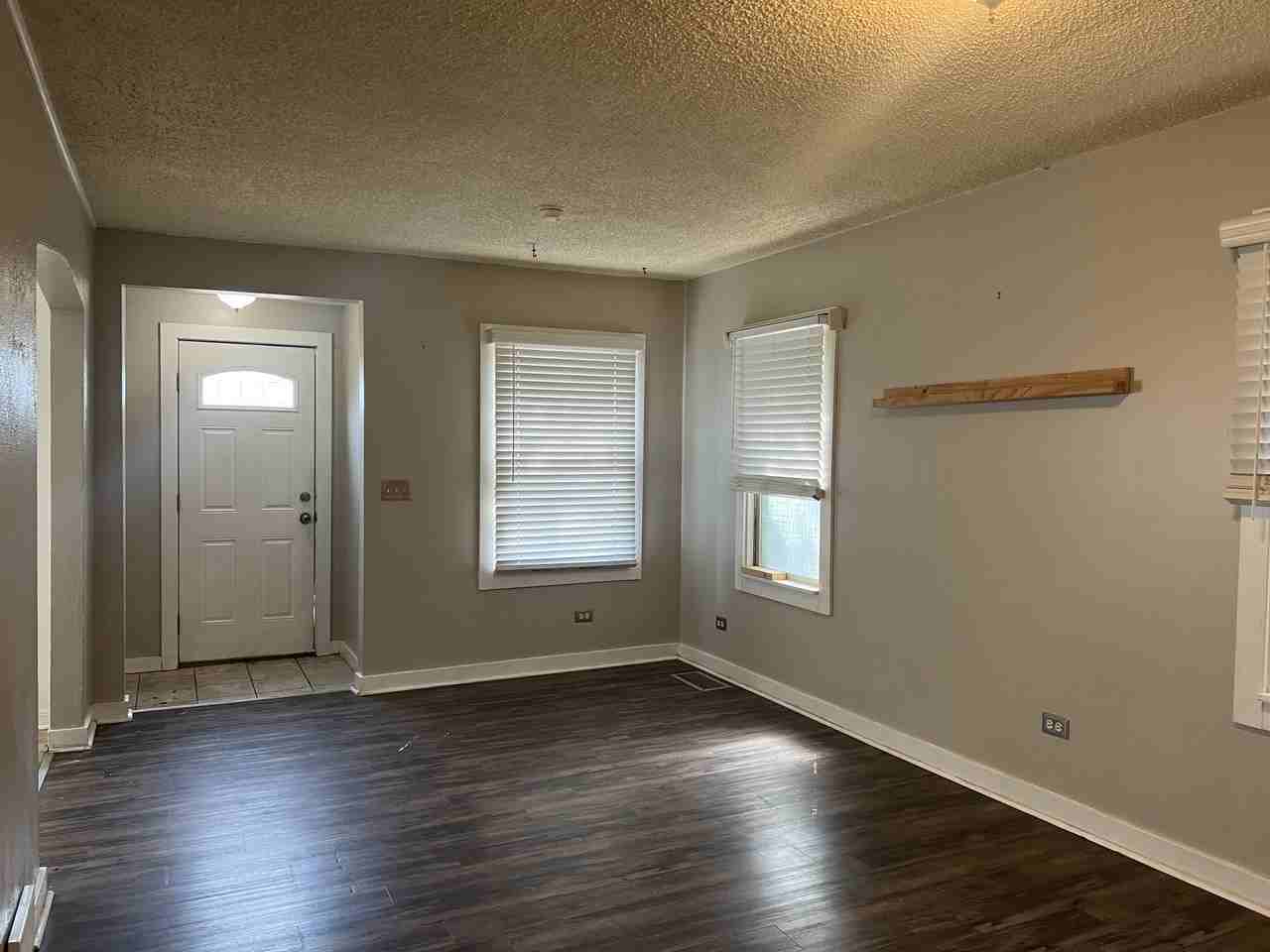 2224 W Kent Ave #1 - Photo 3 of 14