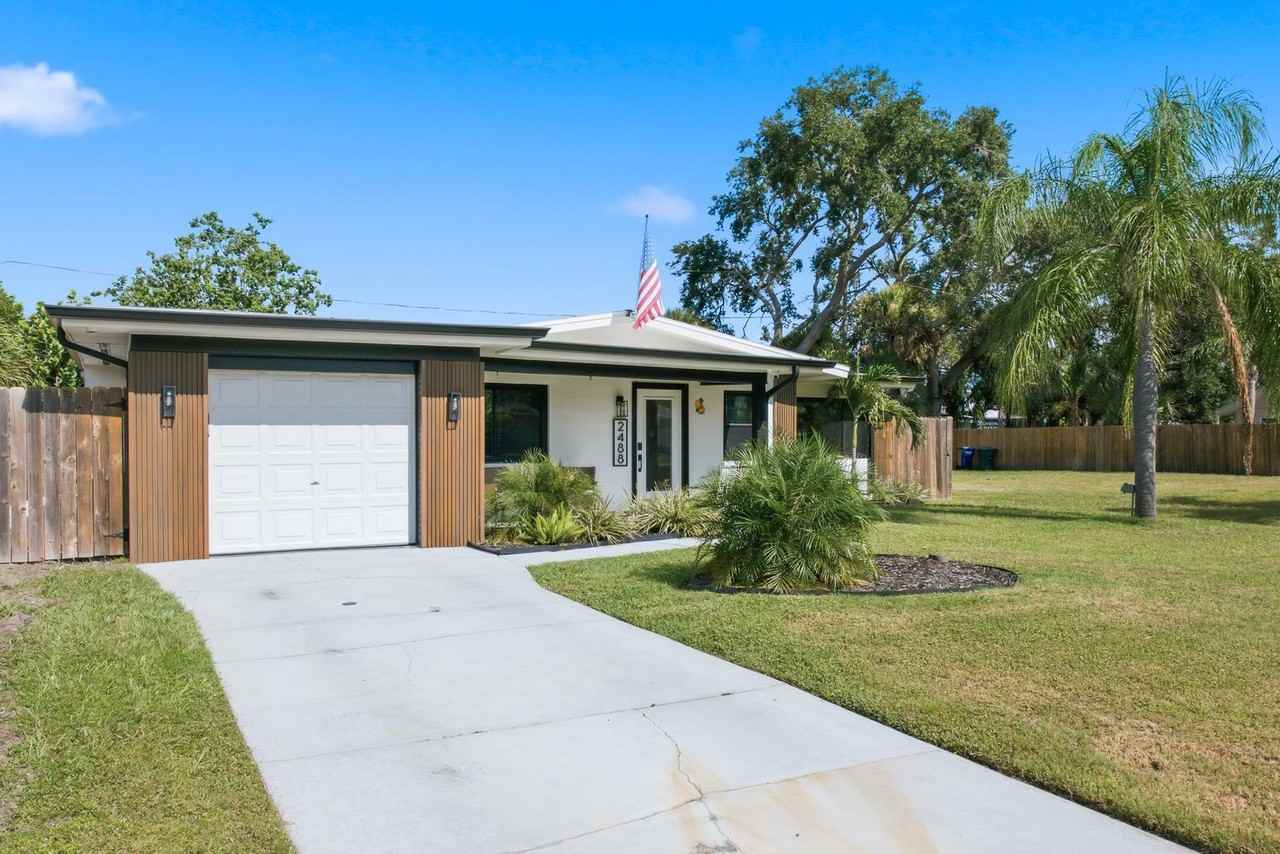 2488 Del Rio Way #1 - Photo 4 of 37