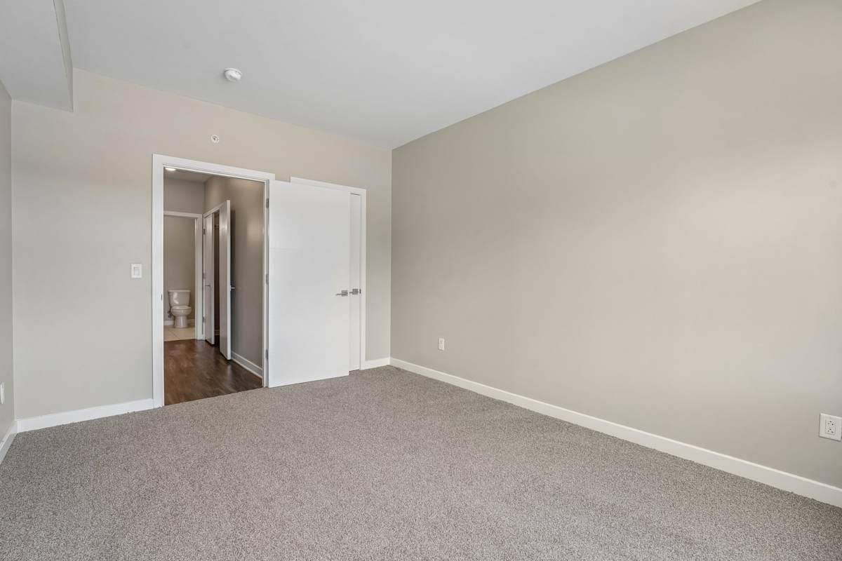 3001 Mcknight East Dr - Photo 2 of 34