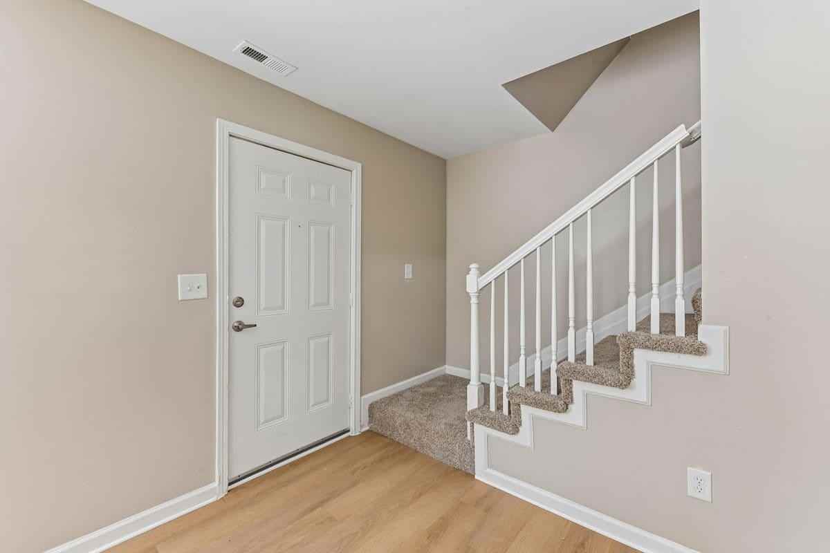 1351 Sharon Rd W