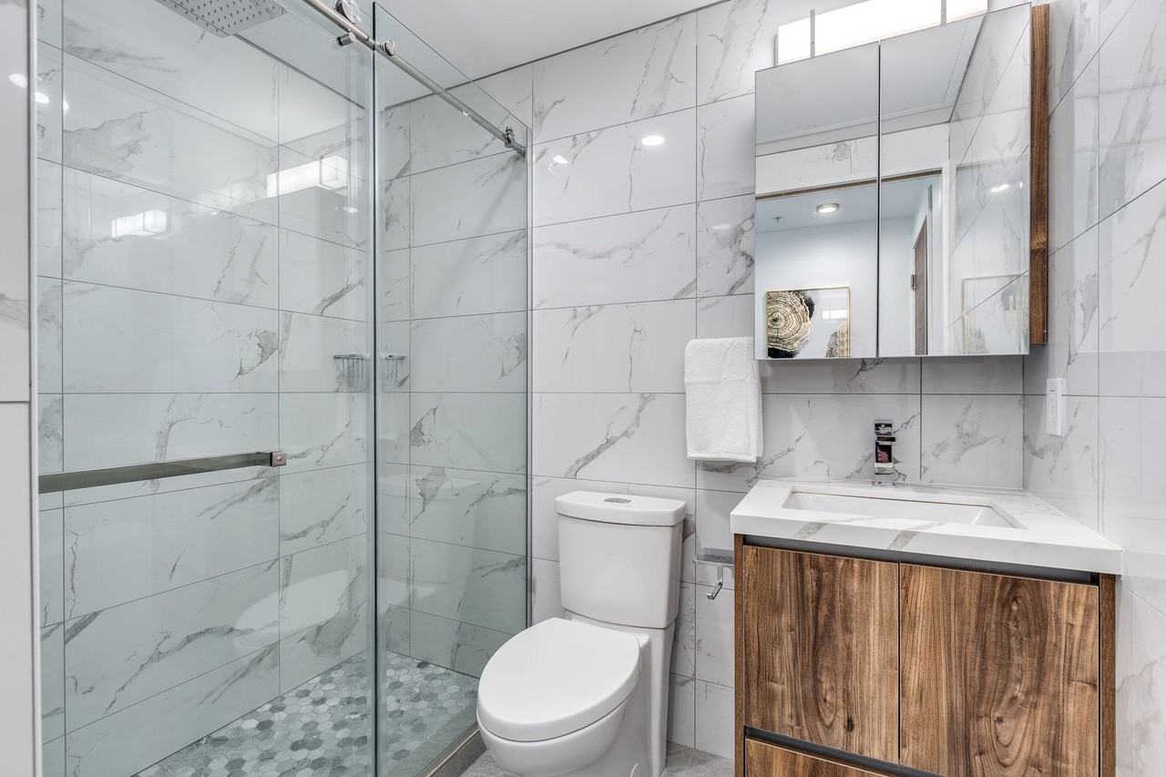 1170 Barclay Street #001 - Photo 6 of 18