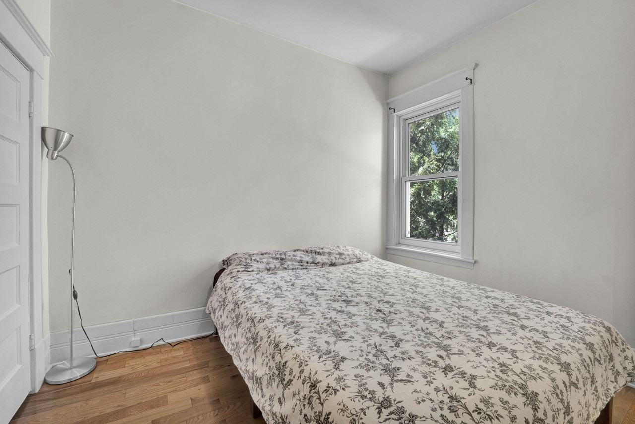172 Ivy Crescent #2 - Photo 4 of 18