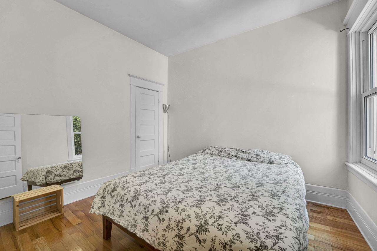 172 Ivy Crescent #2 - Photo 6 of 18