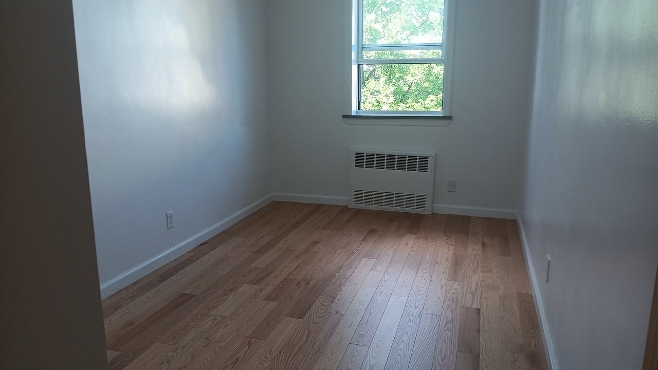 1746 63rd Street #2F - Photo 2 of 7