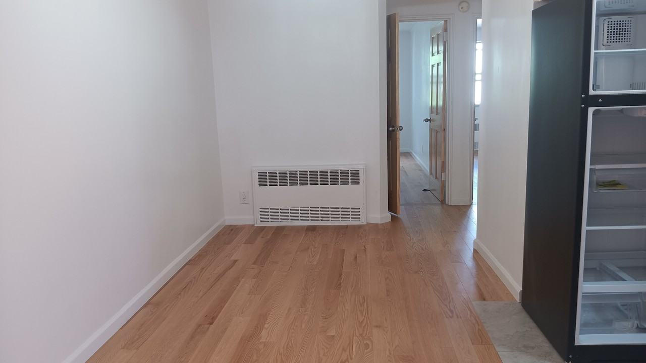 1746 63rd Street #2F - Photo 3 of 7