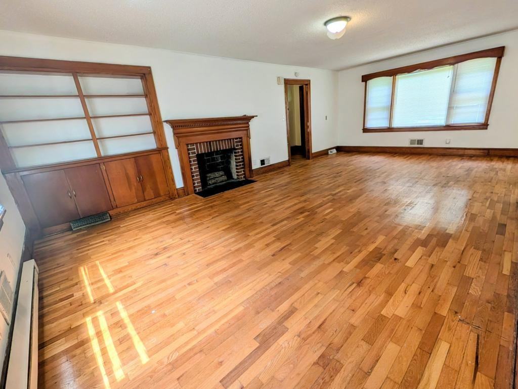 2479 E Main St - Photo 3 of 14